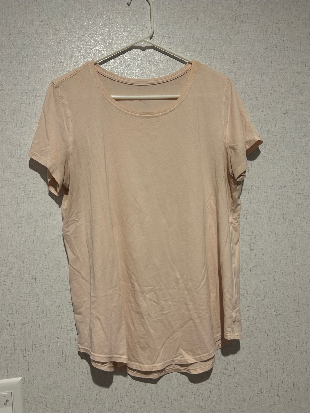Lululemon Everyday Short-Sleeve Crewneck Tee in Light Peach